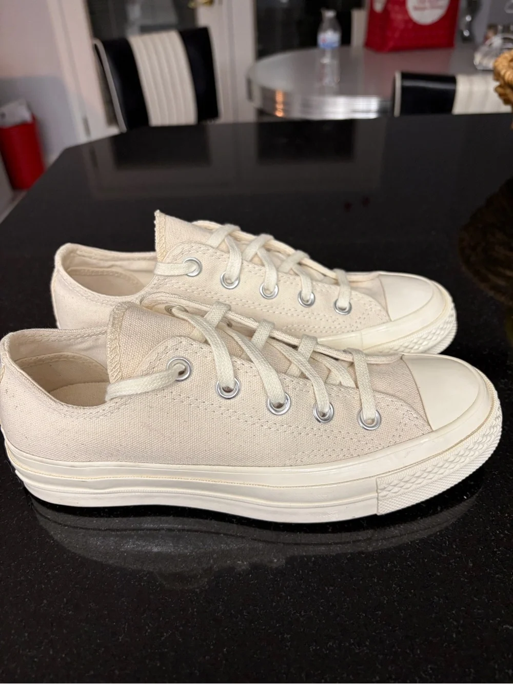 Woman’s  Low-Top Canvas Sneakers in Cream - Classic Lace-Up Style